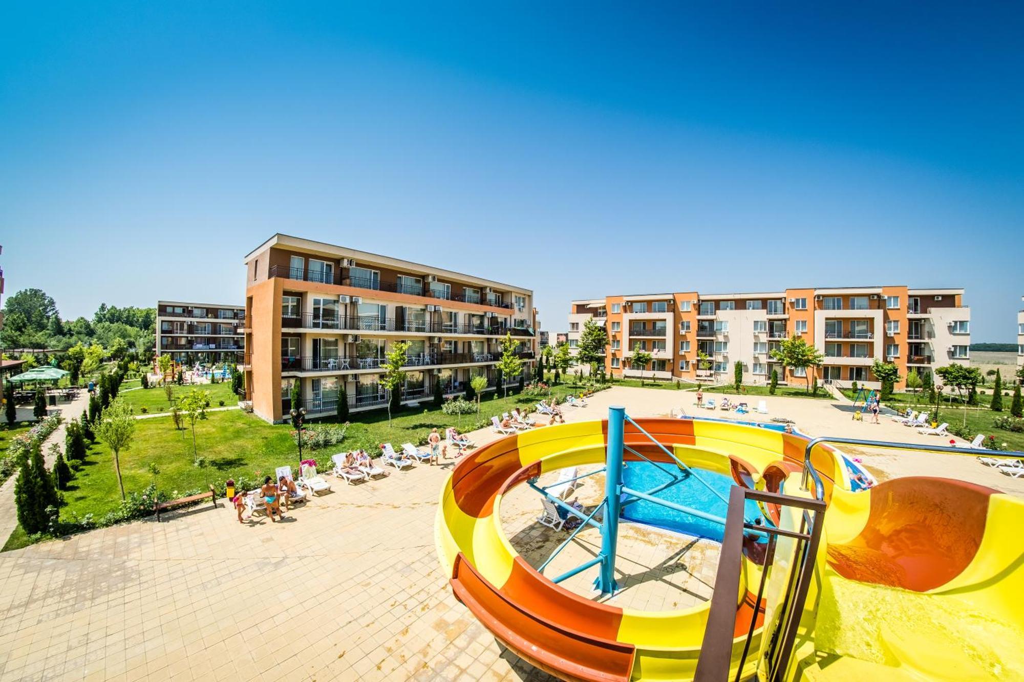 Holiday Garden Resort Sunny Beach Exterior photo